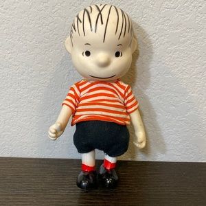 Vintage 1965 Pocket Dolls Peanuts Linus doll with Clothes